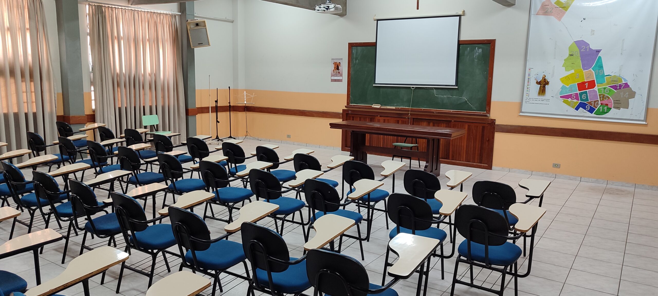 Salão Santa Clara – Sala 6